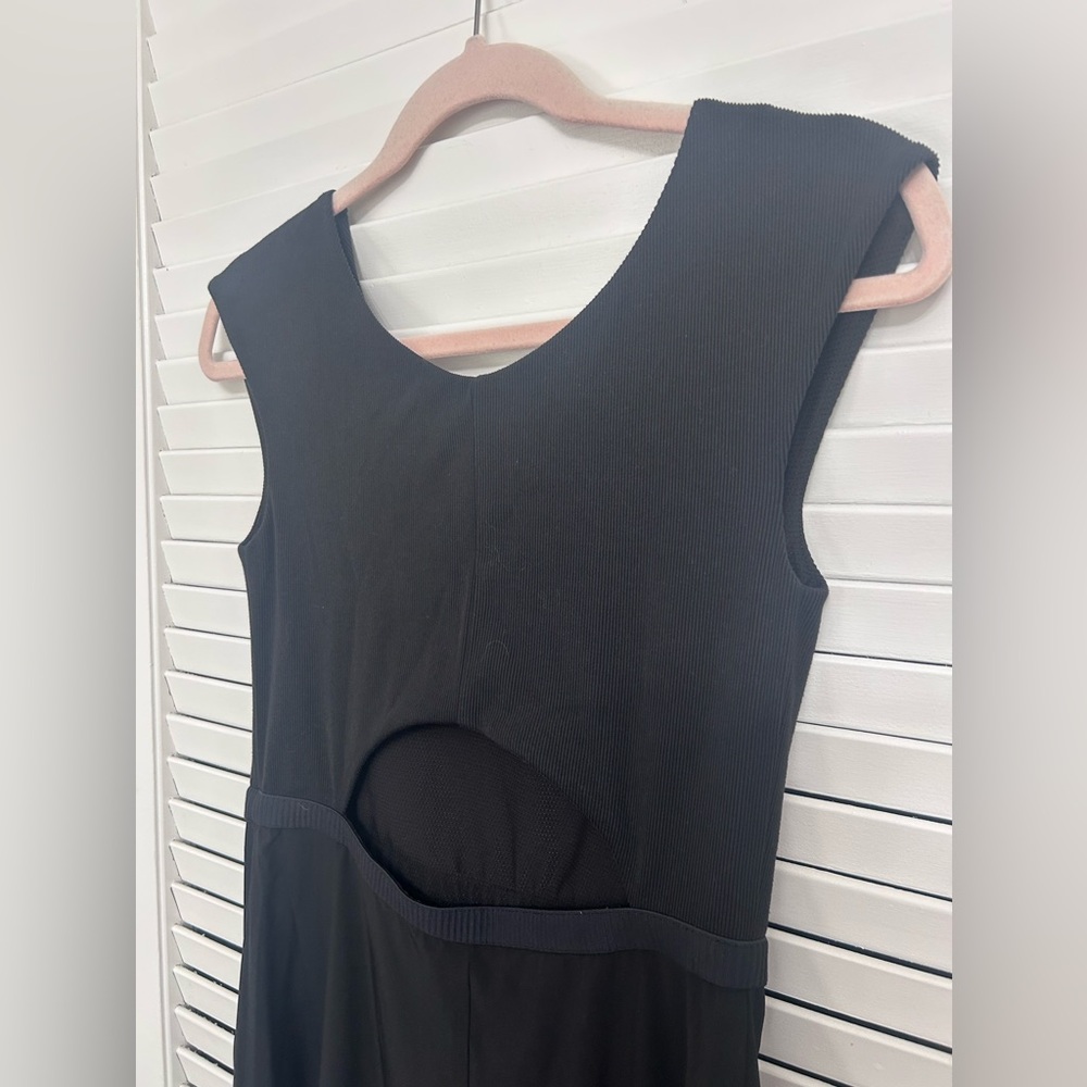 ATHLETA MIDI black dress Athleisure open back pockets women’s size Small - Picture 7 of 8